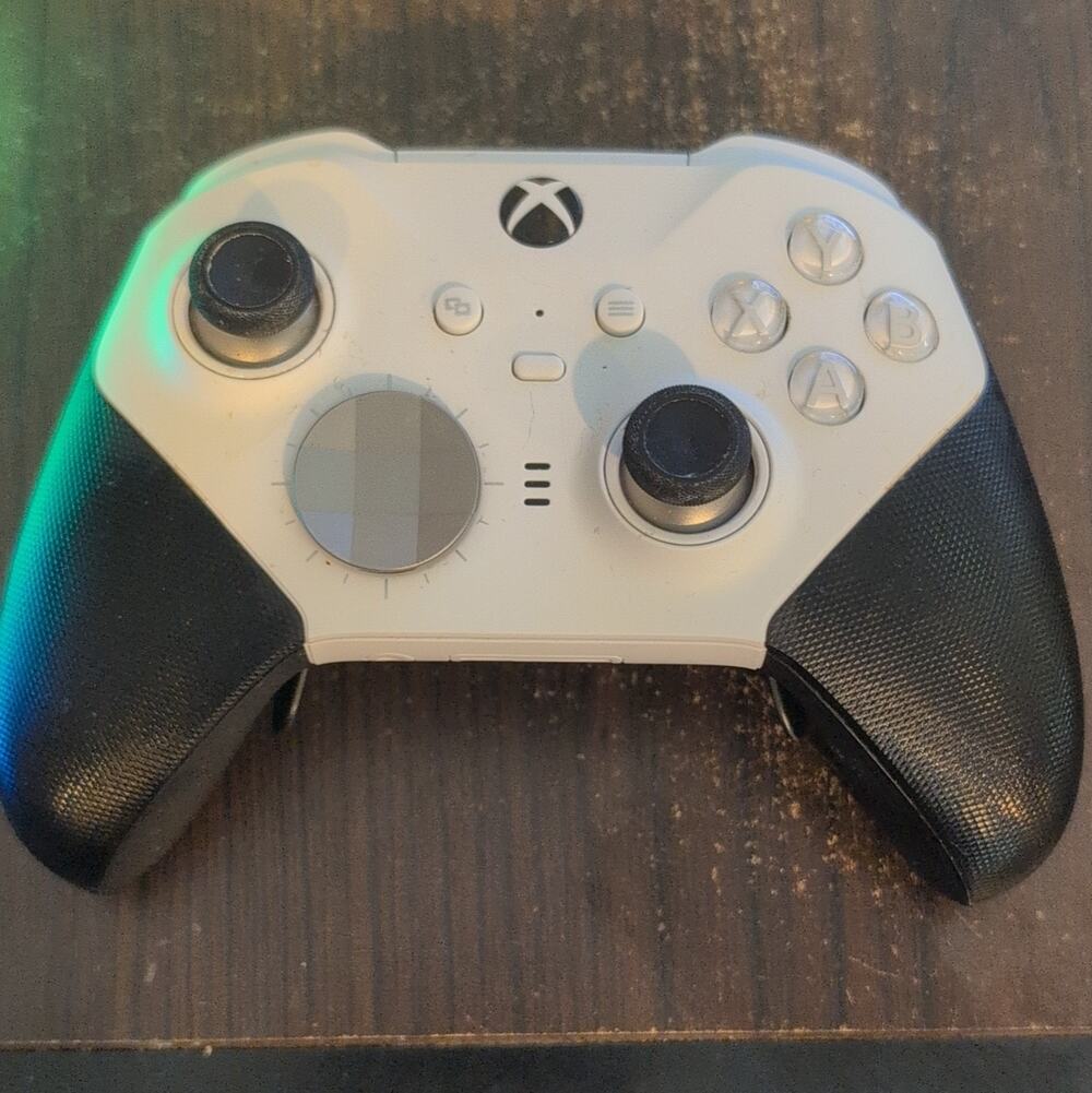 Microsoft Xbox Elite Series 2 Wireless Controller White/Black USB-C Paddles